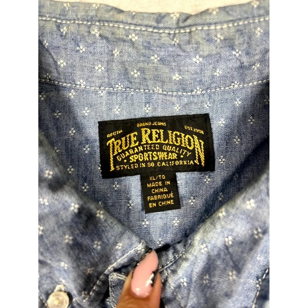 True Religion Shirt Mens XL Blue Chambray Cotton Geometric Back Box Button Down